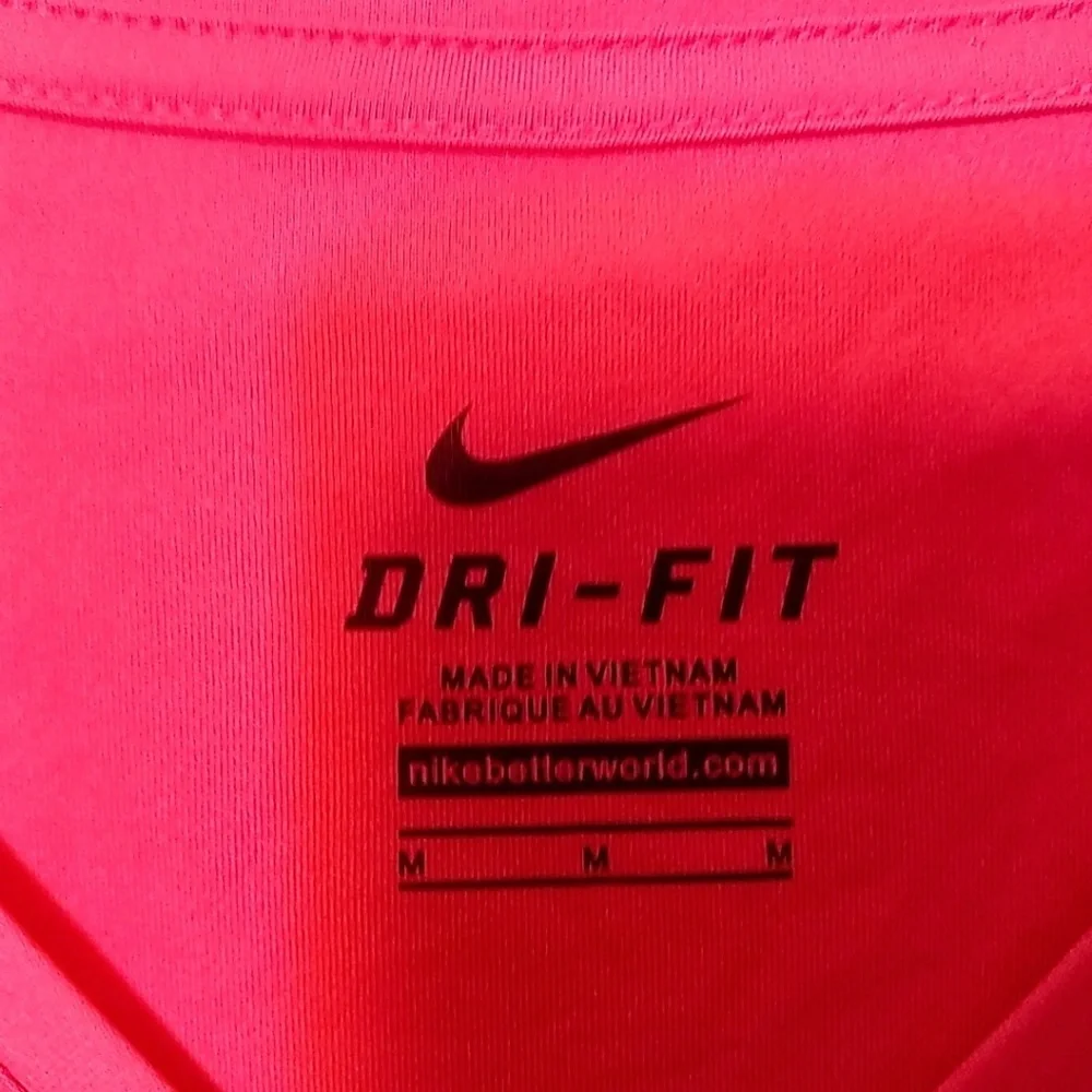 Nike Bright Pink Dri-Fit Crew Neck T Shirt M